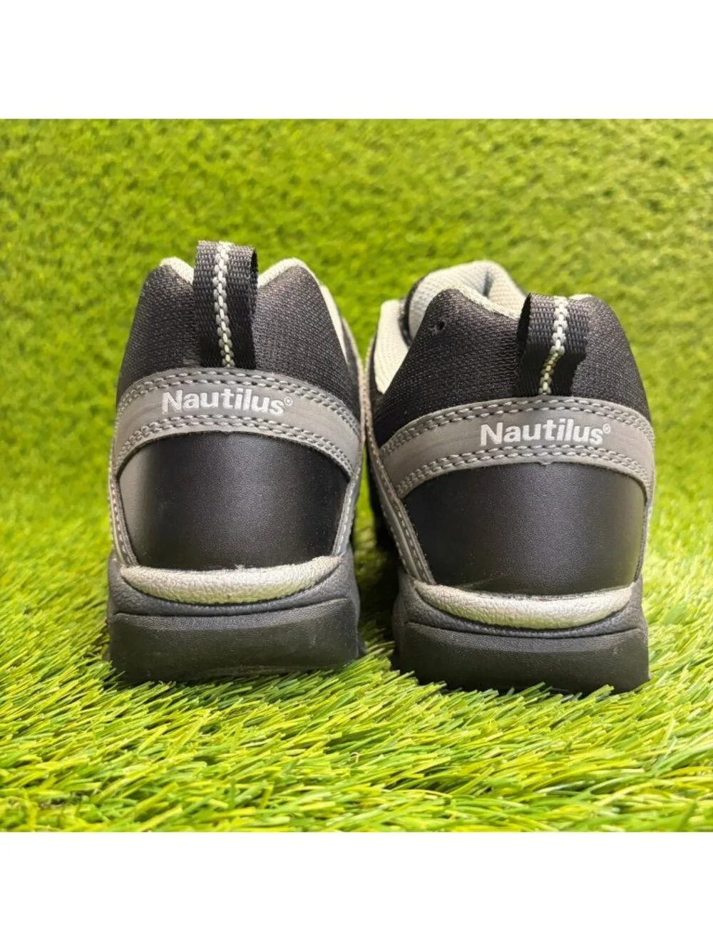 Nautilus Safety Mens Size 10 Gray Black Composite Toe Working Shoes Sneakers